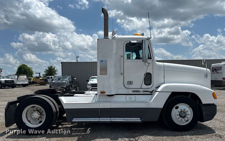 CAMIóN 2000 FREIGHTLINER