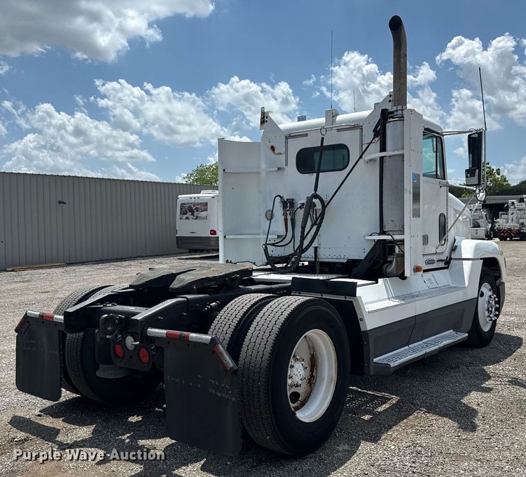 CAMIóN 2000 FREIGHTLINER