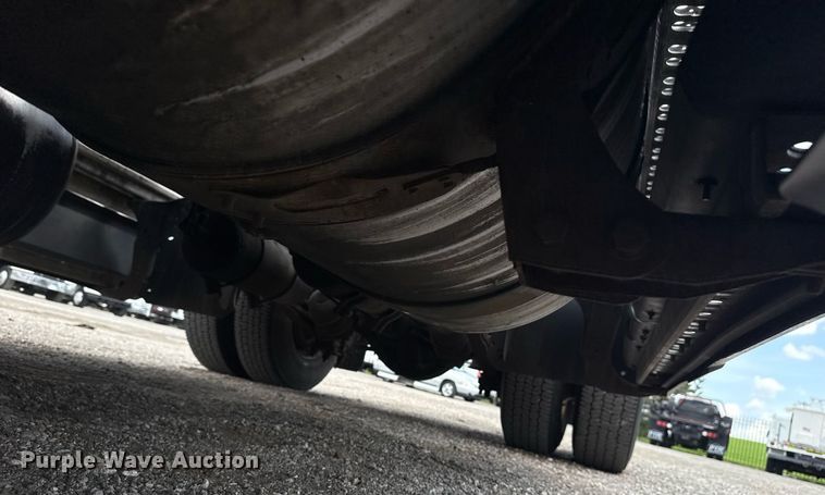 image for item EG6002 2000 Freightliner FLD semi truck