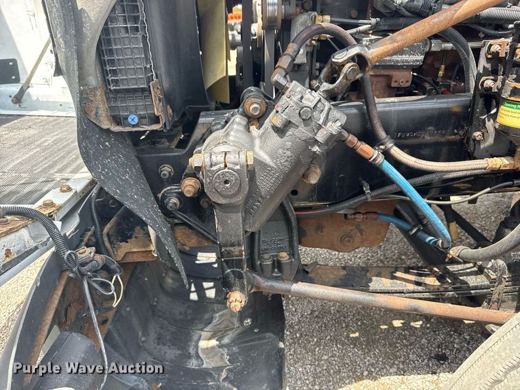 image for item EG6002 2000 Freightliner FLD semi truck