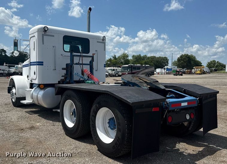 image for item EG6004 2005 Peterbilt 378 semi truck
