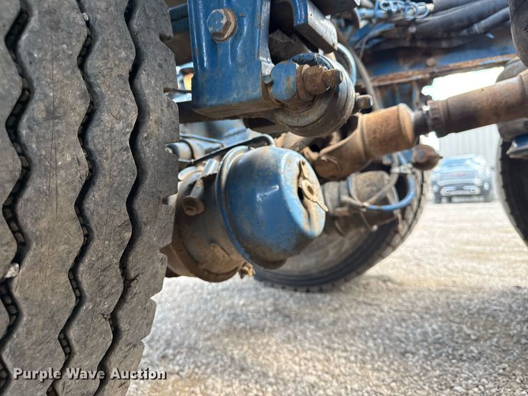 image for item EG6004 2005 Peterbilt 378 semi truck