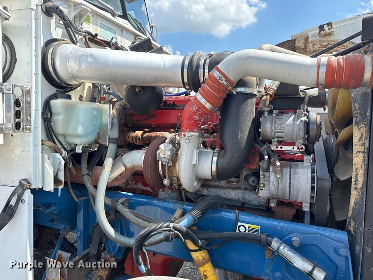 image for item EG6004 2005 Peterbilt 378 semi truck