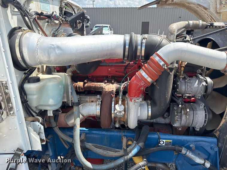 image for item EG6004 2005 Peterbilt 378 semi truck