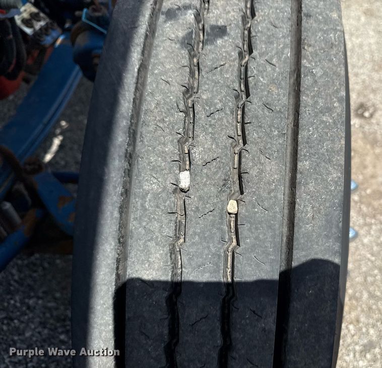 image for item EG6004 2005 Peterbilt 378 semi truck