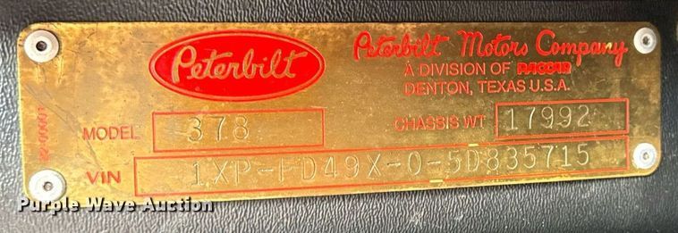 image for item EG6004 2005 Peterbilt 378 semi truck