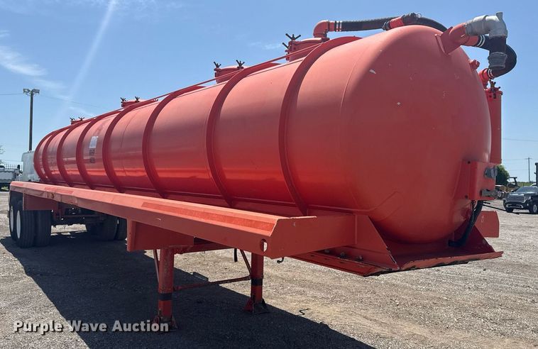image for item EG6009 2007 Dragon Products Vacuum tank trailer