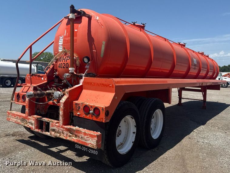 image for item EG6009 2007 Dragon Products Vacuum tank trailer