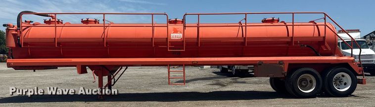 image for item EG6009 2007 Dragon Products Vacuum tank trailer