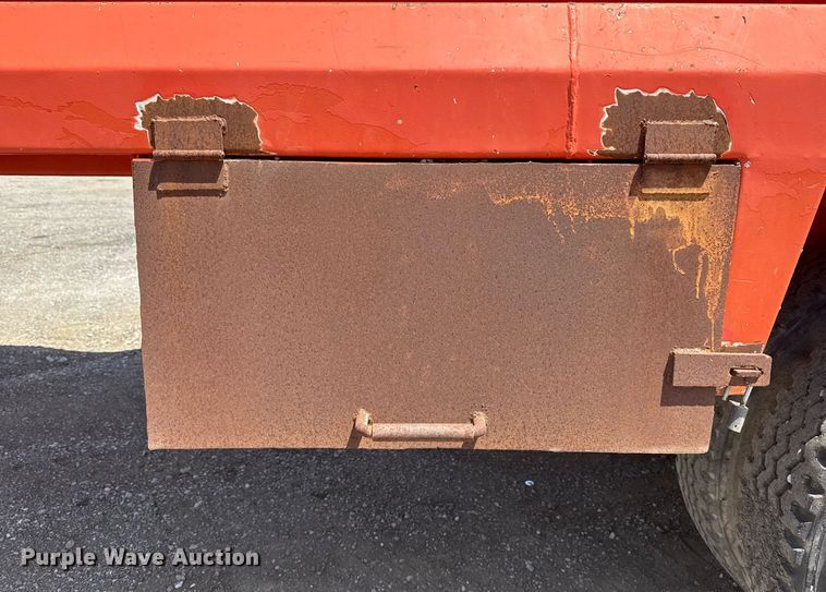 image for item EG6009 2007 Dragon Products Vacuum tank trailer