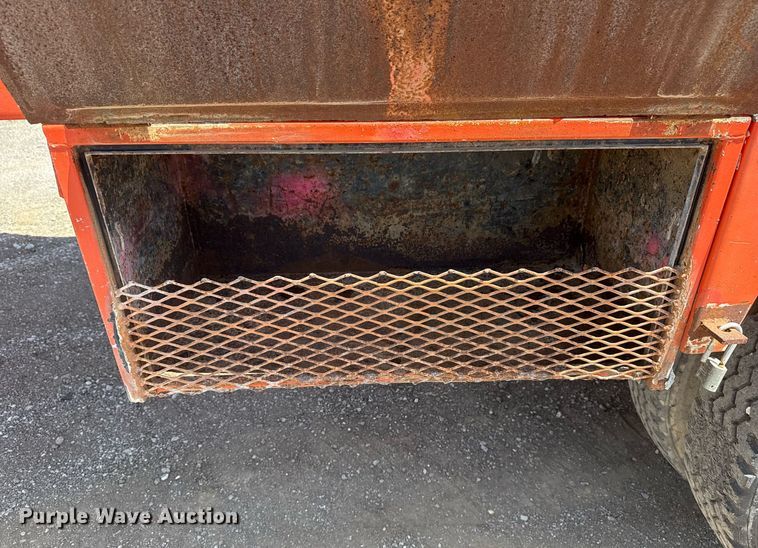 image for item EG6009 2007 Dragon Products Vacuum tank trailer