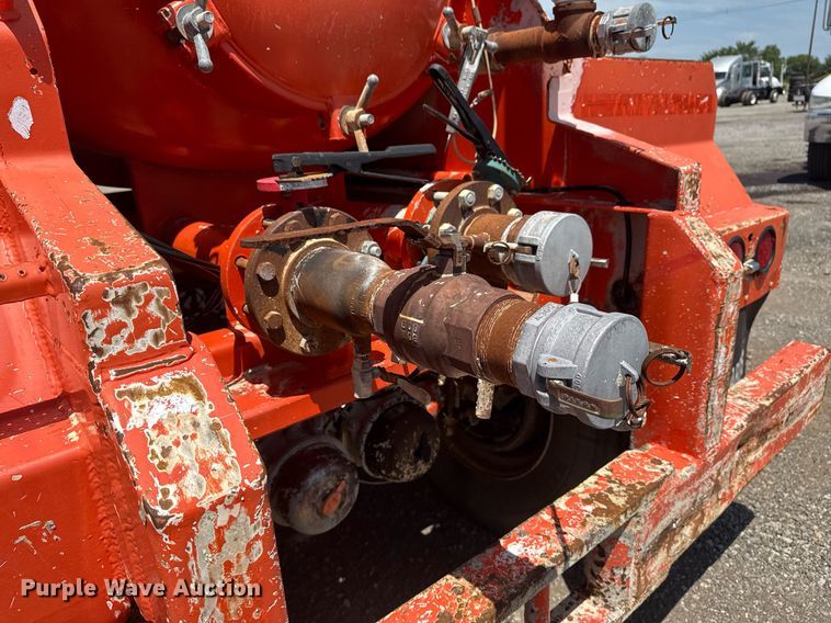 image for item EG6009 2007 Dragon Products Vacuum tank trailer