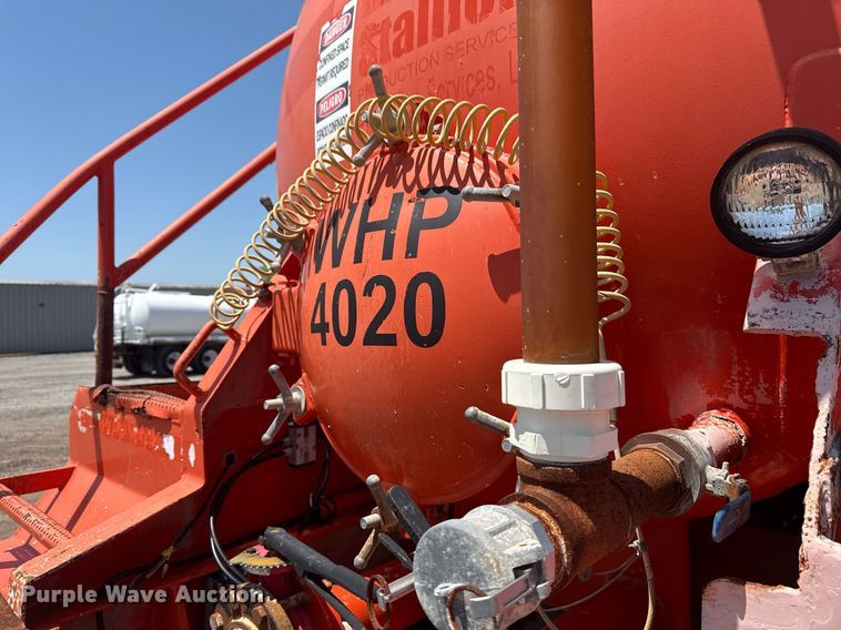 image for item EG6009 2007 Dragon Products Vacuum tank trailer