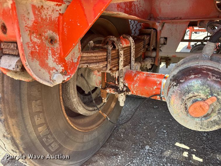 image for item EG6009 2007 Dragon Products Vacuum tank trailer