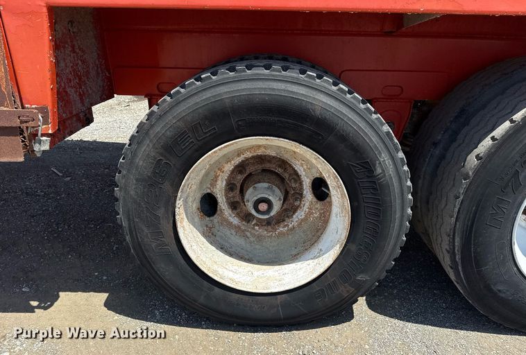 image for item EG6009 2007 Dragon Products Vacuum tank trailer