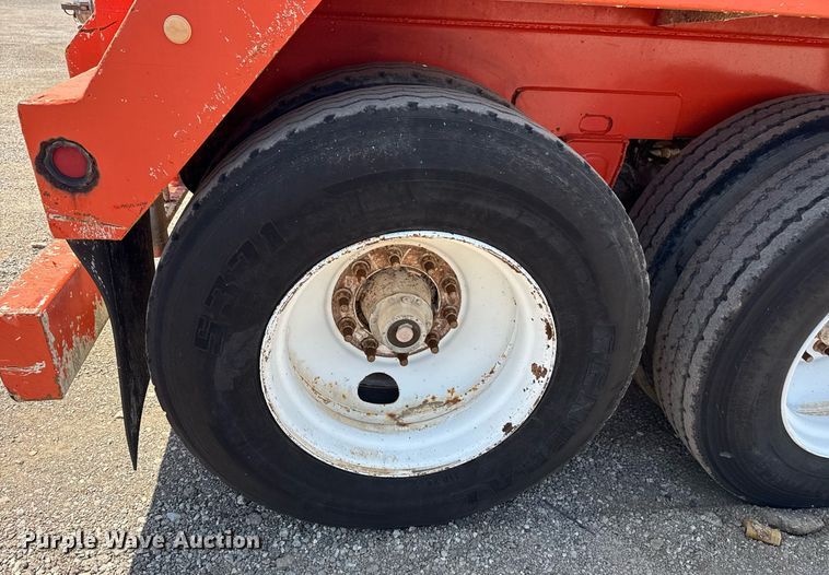 image for item EG6009 2007 Dragon Products Vacuum tank trailer