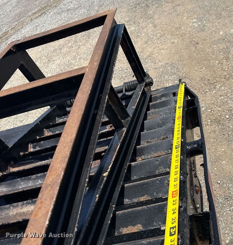 image for item EG6015 2013 Northern Repair & Welding drop deck equipment trailer