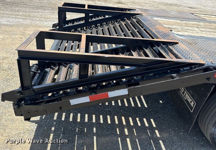 image for item EG6015 2013 Northern Repair & Welding drop deck equipment trailer