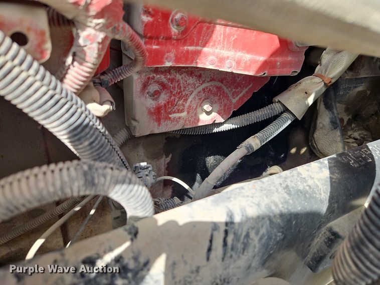 image for item EJ0067 2010 Kenworth T8 Series semi truck