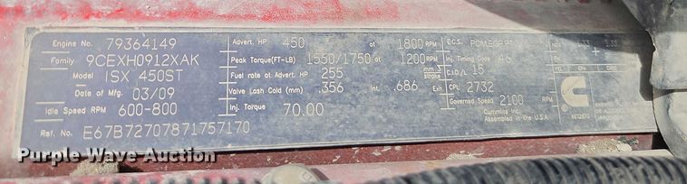 image for item EJ0067 2010 Kenworth T8 Series semi truck