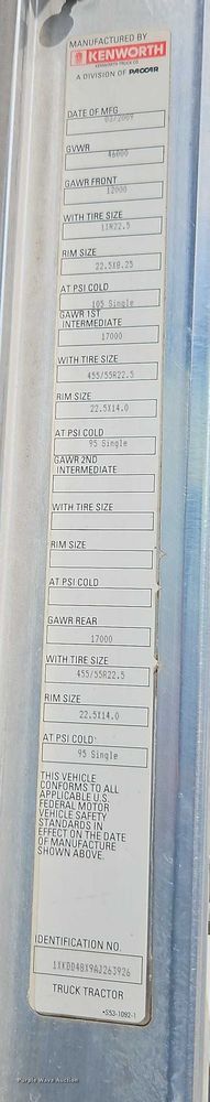 image for item EJ0067 2010 Kenworth T8 Series semi truck