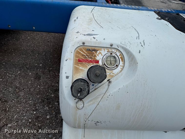 image for item EJ4614 2015 Mack CXU633 semi truck