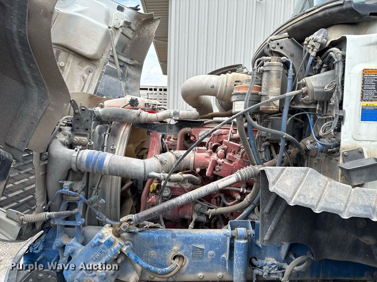 image for item EJ4614 2015 Mack CXU633 semi truck