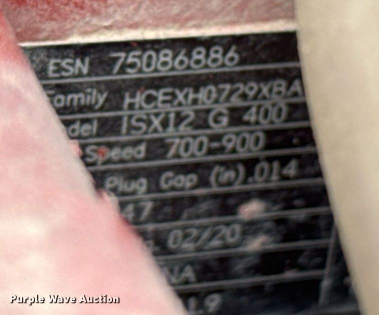 image for item EJ4614 2015 Mack CXU633 semi truck