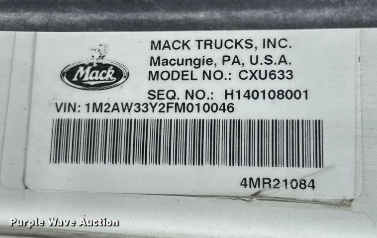 image for item EJ4614 2015 Mack CXU633 semi truck