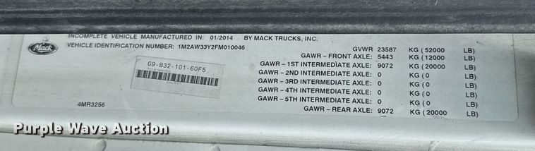 image for item EJ4614 2015 Mack CXU633 semi truck