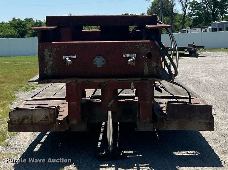 image for item EK8267 1992 Witzco Challenger RG-50 lowboy equipment trailer