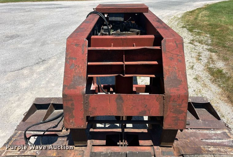 image for item EK8267 1992 Witzco Challenger RG-50 lowboy equipment trailer