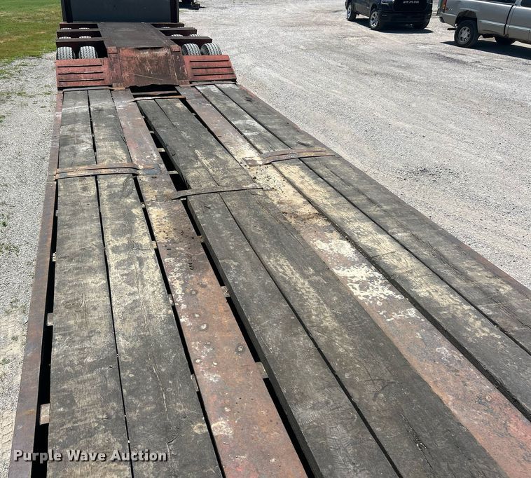 image for item EK8267 1992 Witzco Challenger RG-50 lowboy equipment trailer