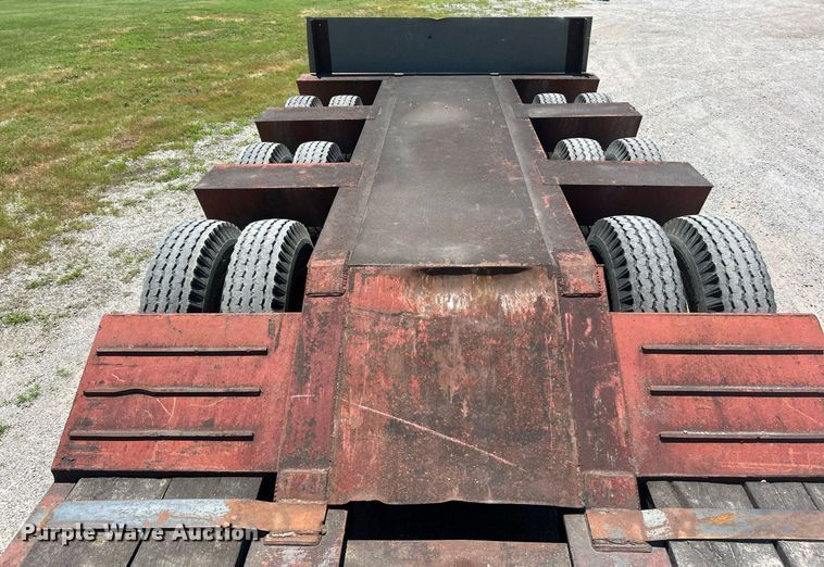 image for item EK8267 1992 Witzco Challenger RG-50 lowboy equipment trailer