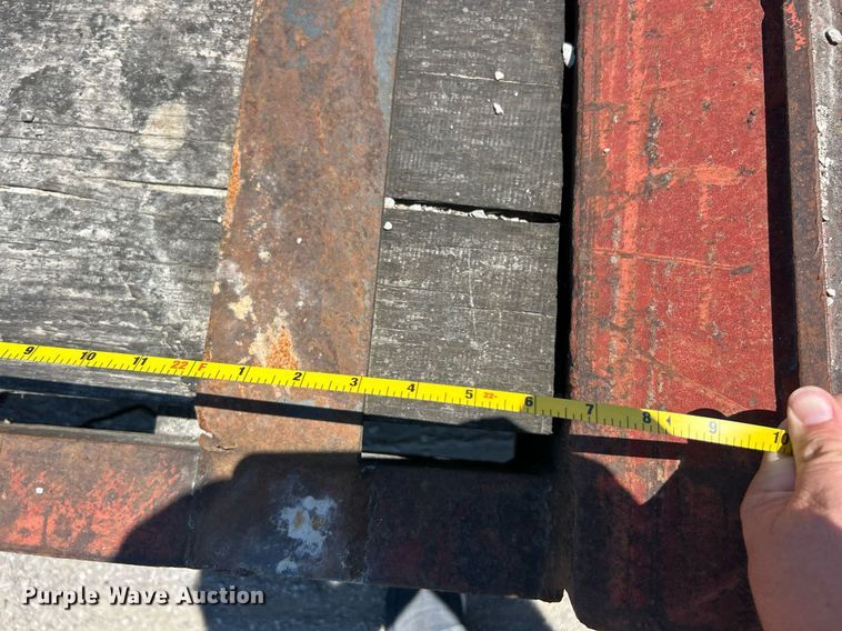 image for item EK8267 1992 Witzco Challenger RG-50 lowboy equipment trailer