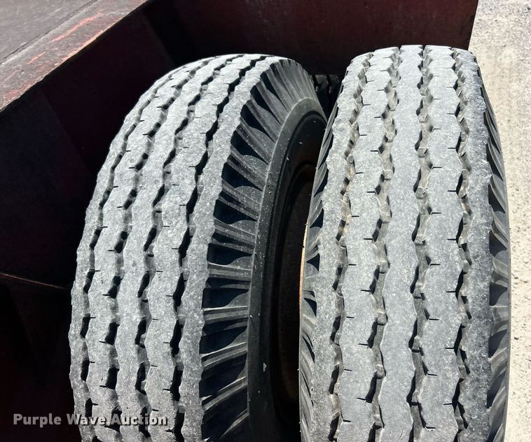 image for item EK8267 1992 Witzco Challenger RG-50 lowboy equipment trailer