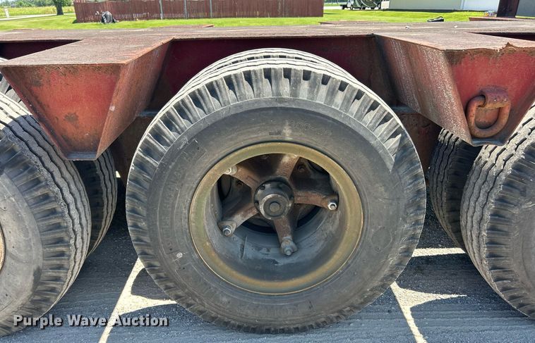 image for item EK8267 1992 Witzco Challenger RG-50 lowboy equipment trailer