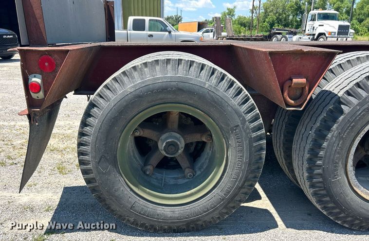 image for item EK8267 1992 Witzco Challenger RG-50 lowboy equipment trailer