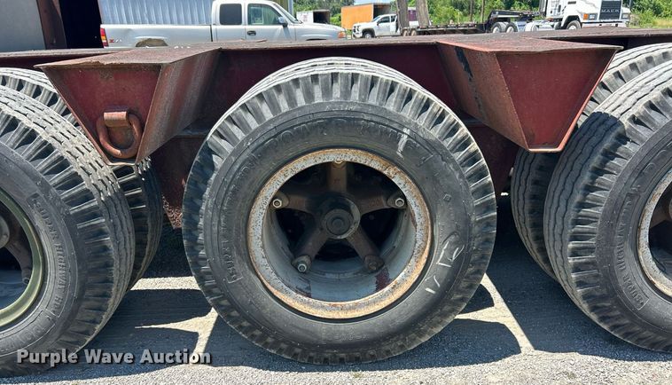 image for item EK8267 1992 Witzco Challenger RG-50 lowboy equipment trailer