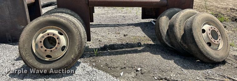 image for item EK8292 (11) Tires and wheel