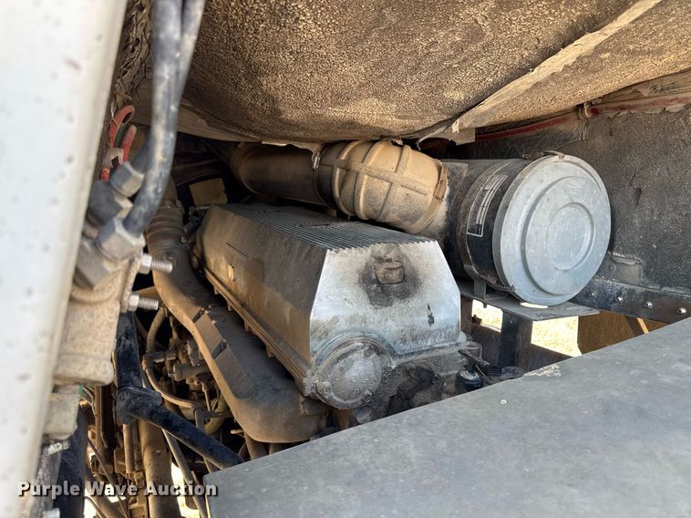 image for item EM2110 1992 Freightliner USF-1E semi truck