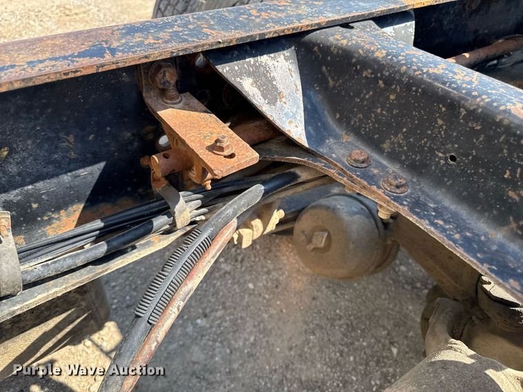 image for item EM2110 1992 Freightliner USF-1E semi truck