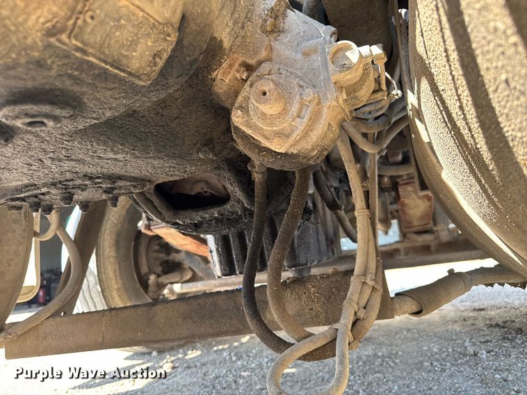 image for item EM2110 1992 Freightliner USF-1E semi truck