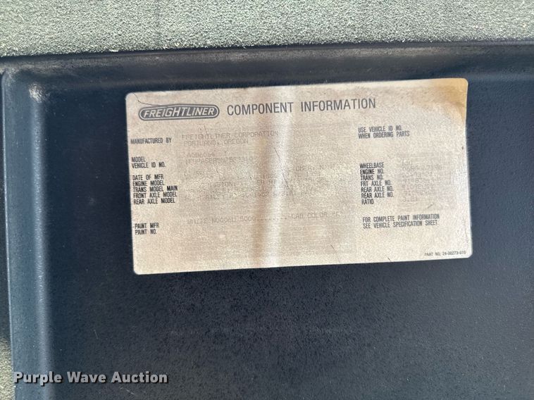 image for item EM2110 1992 Freightliner USF-1E semi truck