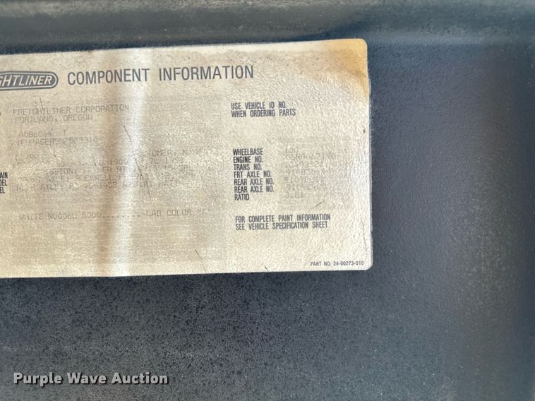 image for item EM2110 1992 Freightliner USF-1E semi truck