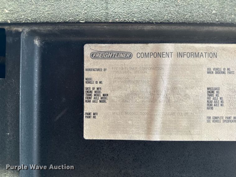 image for item EM2110 1992 Freightliner USF-1E semi truck