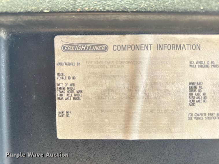 image for item EM2110 1992 Freightliner USF-1E semi truck