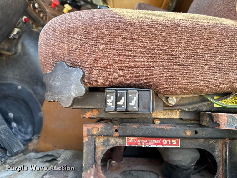 image for item EM2110 1992 Freightliner USF-1E semi truck