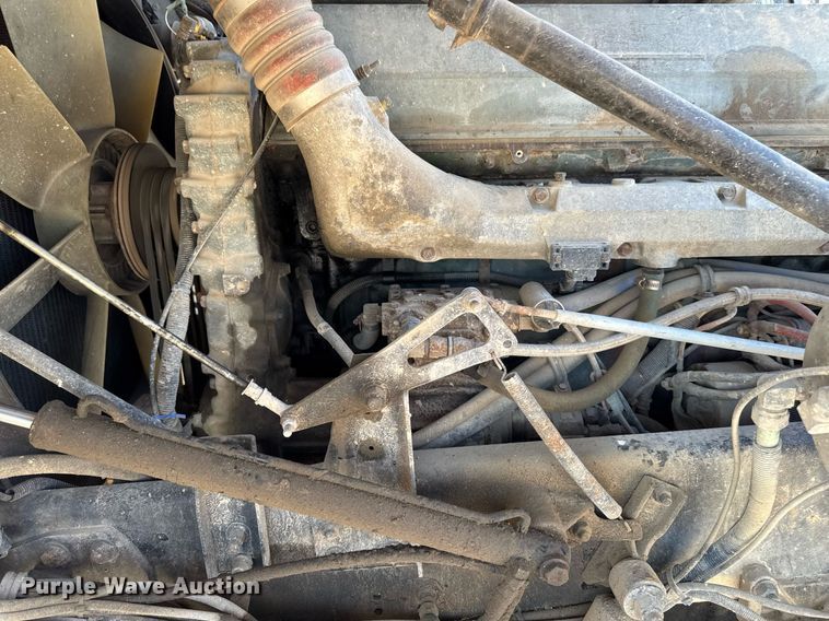 image for item EM2110 1992 Freightliner USF-1E semi truck