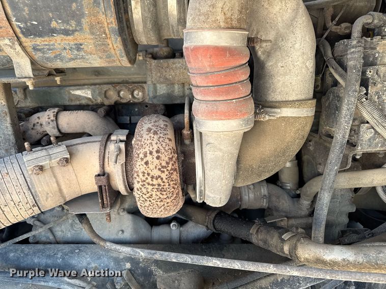 image for item EM2110 1992 Freightliner USF-1E semi truck